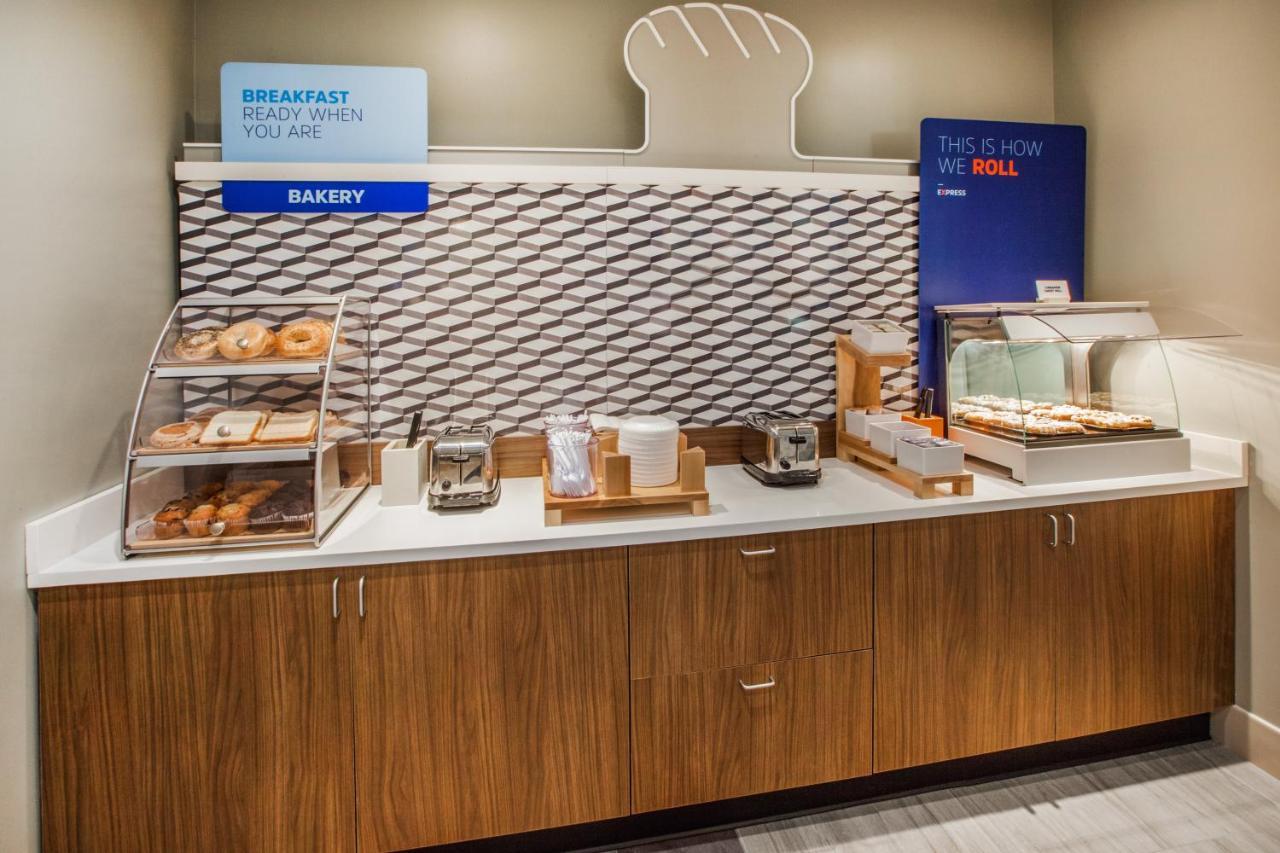 Holiday Inn Express & Suites - Asheboro By Ihg エクステリア 写真