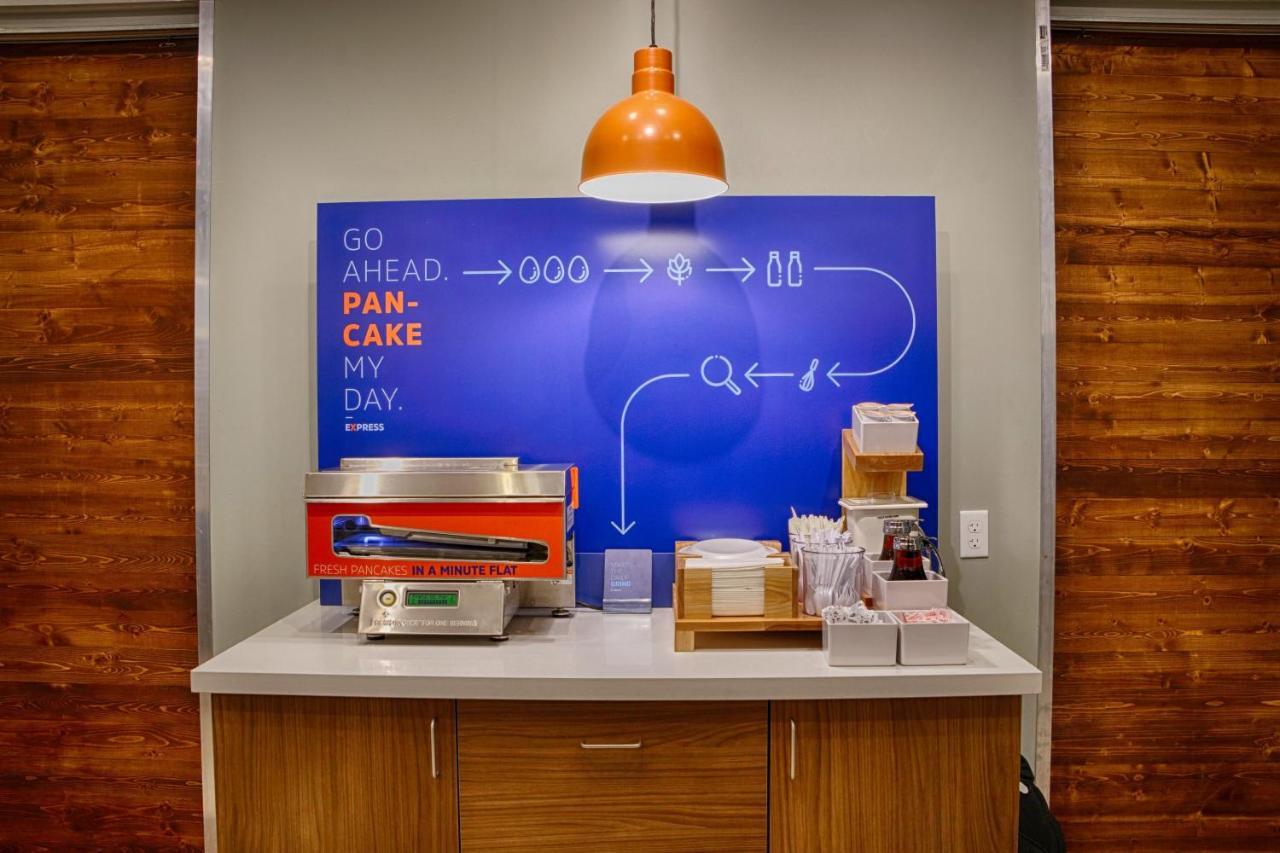 Holiday Inn Express & Suites - Asheboro By Ihg エクステリア 写真
